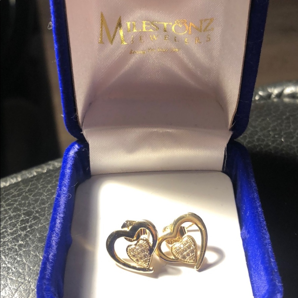 14kt Gold Heart Earrings